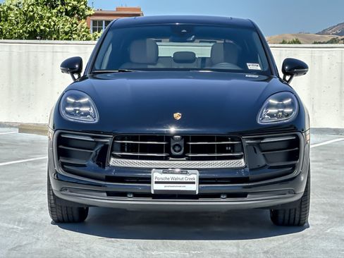 Used 2024 Porsche Macan AWD/4WD image 9