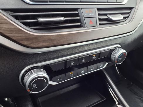 Certified 2024 Nissan Altima 2.5 SV image 9