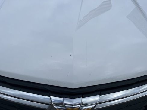 Used 2024 Chevrolet Equinox LS AWD/4WD image 2
