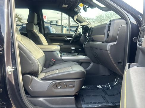 Used 2024 Chevrolet Silverado 1500 ZR2 w/ Technology Package image 16