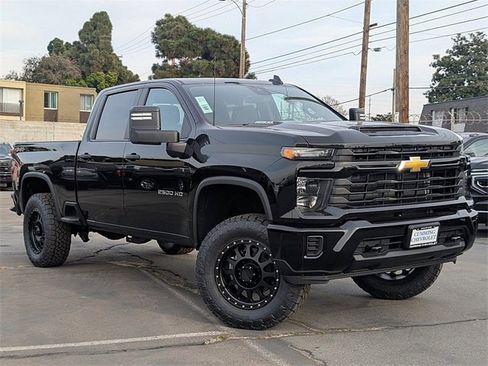 New 2026 Chevrolet Silverado 2500 Custom image 2