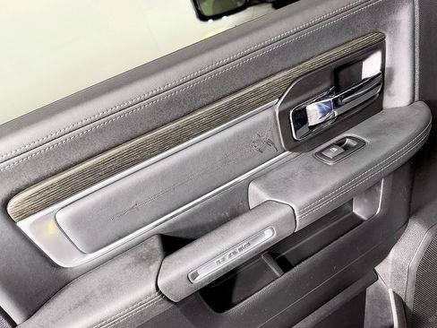 Used 2015 RAM 1500 Laramie Limited image 44