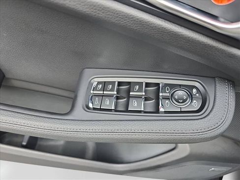 Used 2021 Porsche Macan S AWD/4WD image 27
