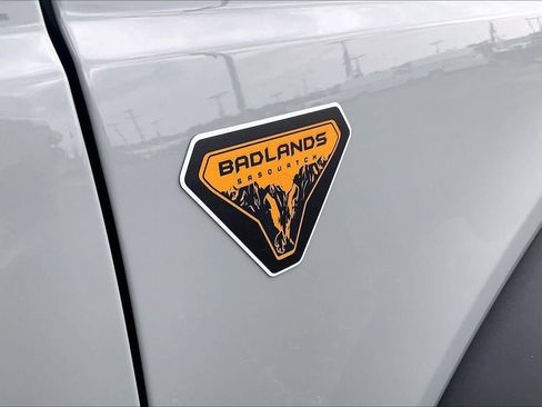 Used 2024 Ford Bronco Badlands AWD/4WD image 8