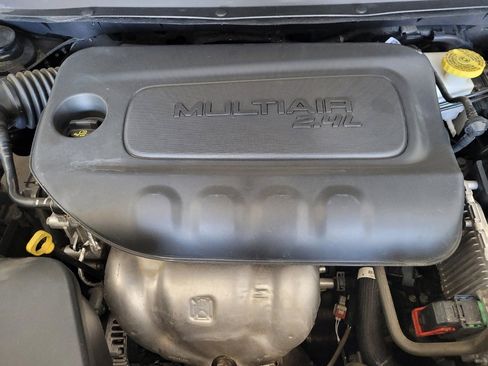 Used 2023 Jeep Cherokee Altitude Lux image 30
