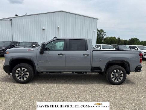 Used 2025 Chevrolet Silverado 2500 Custom w/ Custom Value Package AWD/4WD image 2