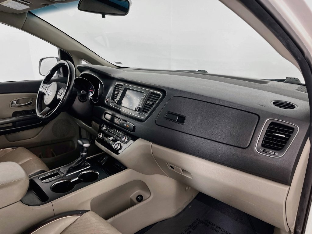 Used 2021 Kia Sedona EX FWD image 32