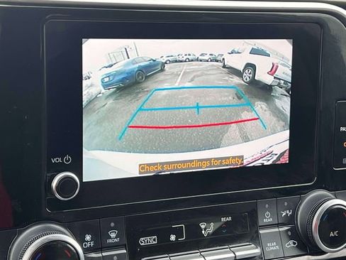 Certified 2023 Toyota Highlander LE image 36