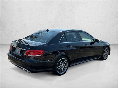 Used 2015 Mercedes-Benz E 350 4MATIC Sedan image 4