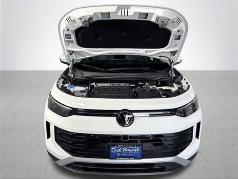 New 2026 Volkswagen Tiguan SE image 22