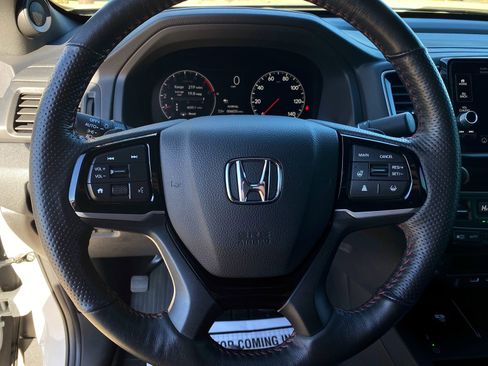 Used 2025 Honda Ridgeline Black Edition image 22