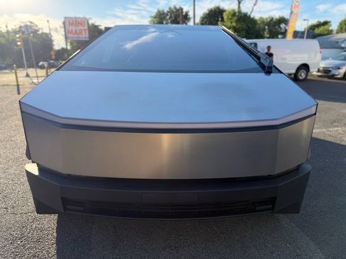 Used 2024 Tesla Cybertruck AWD Crew Cab image 11