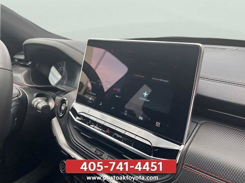 Used 2025 Jeep Compass Trailhawk AWD/4WD image 14