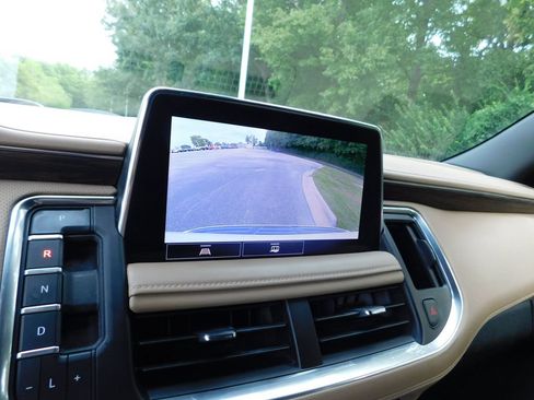 Used 2021 Chevrolet Tahoe Premier AWD/4WD image 10
