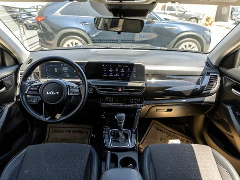 Used 2025 Kia Seltos S FWD image 29