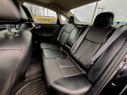 Used 2017 Nissan Sentra SR w/ SR Premium Technology Package image 17