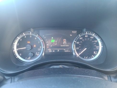 Used 2023 Toyota Highlander LE image 24