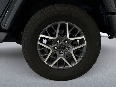 Used 2024 Jeep Wrangler Unlimited Sahara AWD/4WD image 20