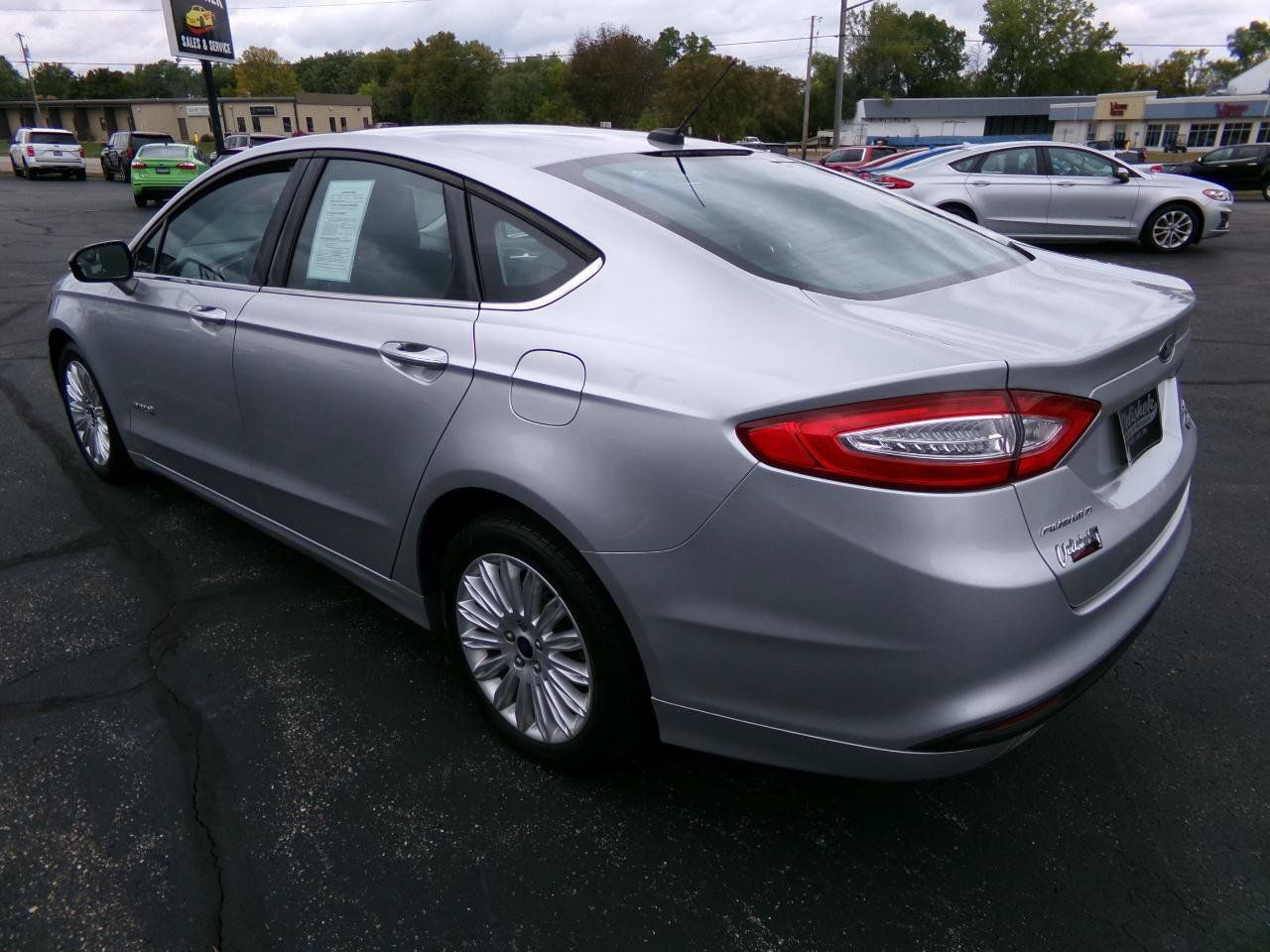 Used 2014 Ford Fusion SE FWD image 5