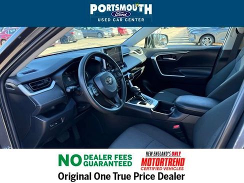 Used 2023 Toyota RAV4 XLE image 4