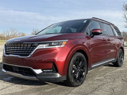 Used 2024 Kia Carnival SX