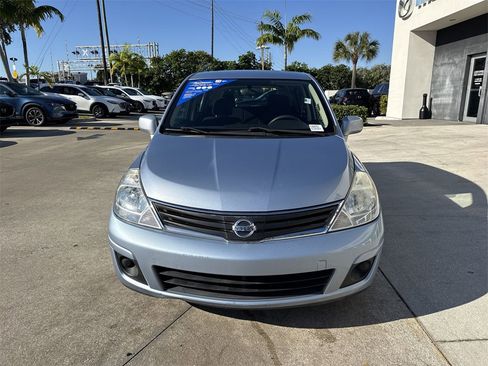 Used 2011 Nissan Versa 1.8 S w/ Plus Pkg image 9