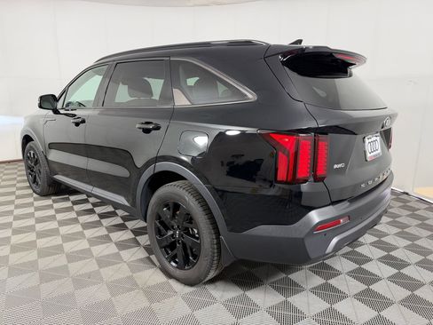 Used 2021 Kia Sorento S AWD/4WD image 3