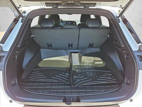 Certified 2025 Chevrolet Equinox EV LT FWD image 10