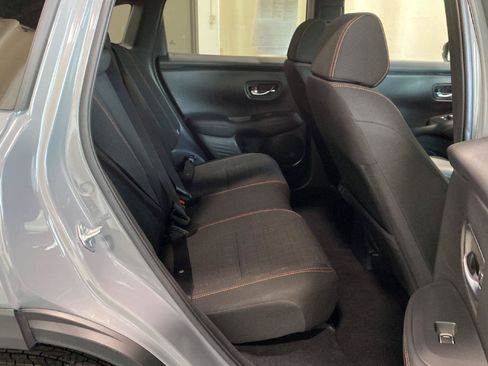 Used 2024 Honda HR-V Sport image 12