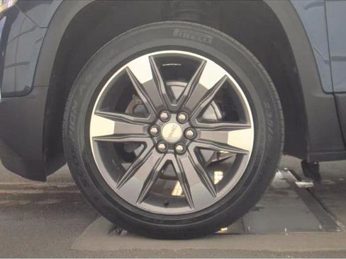 Used 2019 GMC Acadia SLT FWD image 11