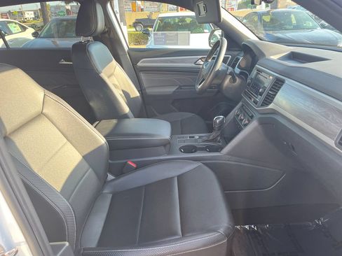 Used 2023 Volkswagen Atlas Cross Sport SE FWD image 45