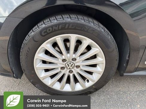 Used 2017 Volkswagen Passat 1.8T SE w/ SE Lighting Package image 11