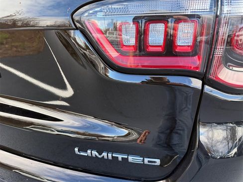 New 2025 Jeep Compass Limited image 19