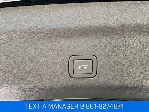 New 2026 GMC Yukon Denali w/ Denali Reserve Package AWD/4WD image 11