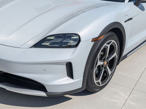 New 2025 Porsche Taycan 4 Cross Turismo AWD/4WD image 12