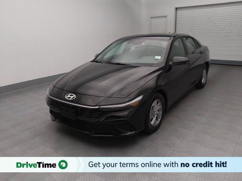 Used 2025 Hyundai Elantra SE FWD image 1