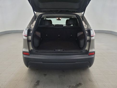 Used 2019 Jeep Cherokee Latitude Plus w/ Cold Weather Group image 29