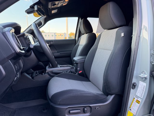 Certified 2023 Toyota Tacoma TRD Off-Road AWD/4WD image 14