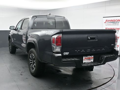 Used 2022 Toyota Tacoma TRD Sport AWD/4WD image 6