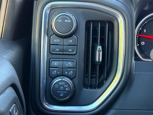 Used 2022 Chevrolet Silverado 3500 High Country image 35