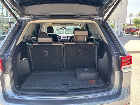 Used 2024 Volkswagen Atlas SEL AWD/4WD image 12