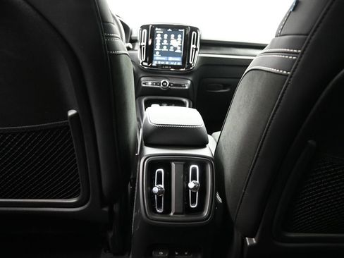 Used 2024 Volvo XC40 Recharge Ultimate w/ Protection Package Premier image 15