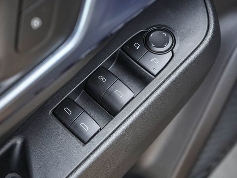 New 2026 Chevrolet Equinox EV LT w/ LPO, All-Weather Mat Package AWD/4WD image 19