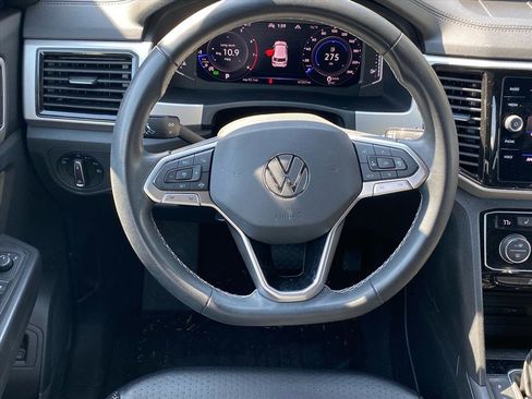 Used 2022 Volkswagen Atlas Cross Sport SE w/ Panoramic Sunroof Package image 5