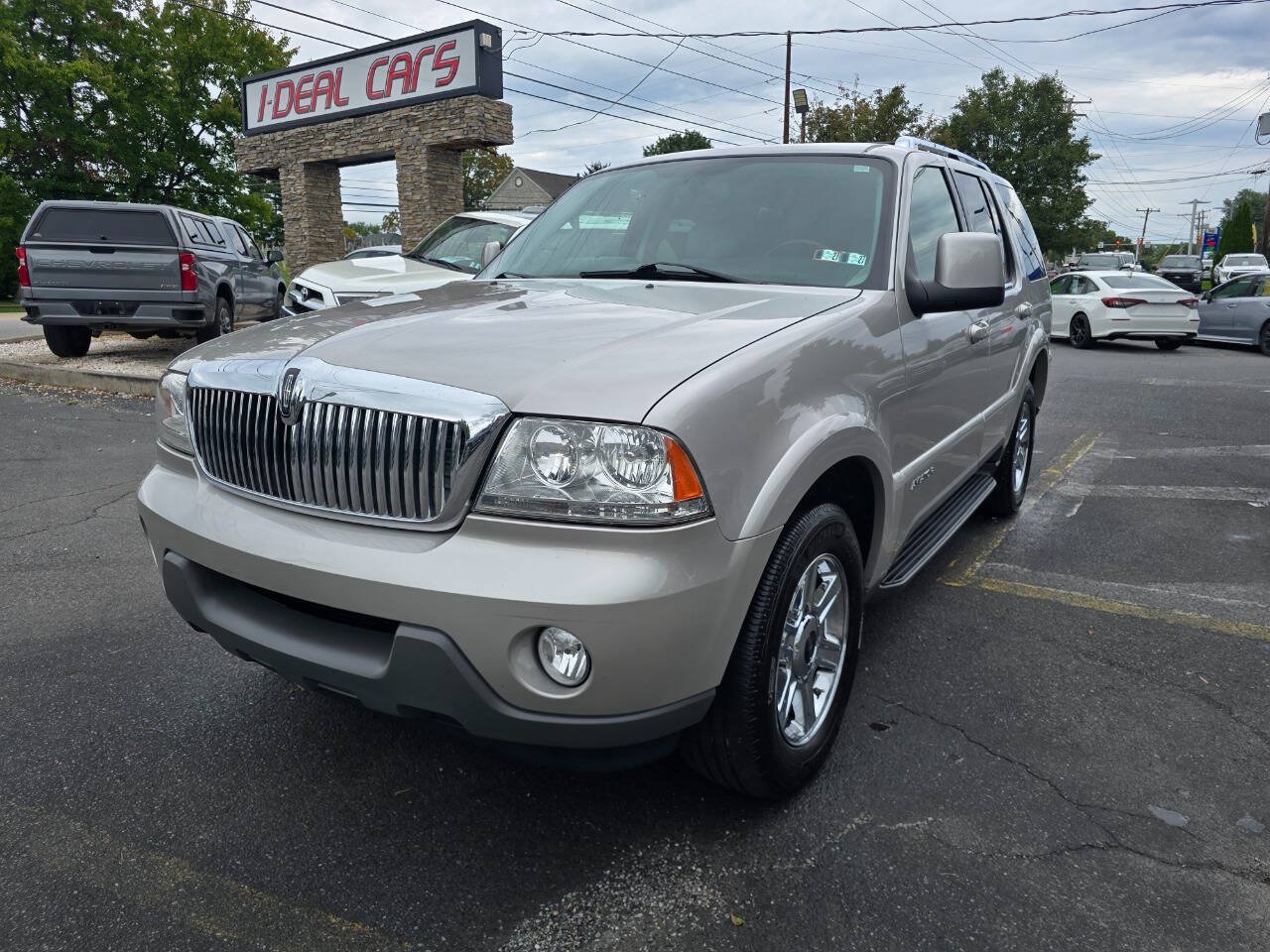 Used 2005 Lincoln Aviator AWD image 7
