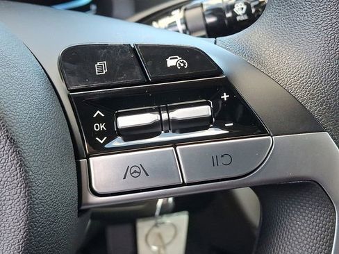 New 2026 Hyundai Elantra SE image 12