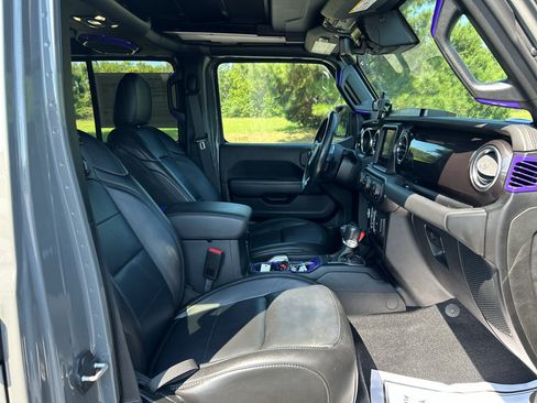 Used 2020 Jeep Wrangler Unlimited Sahara AWD/4WD image 10