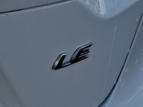 Used 2020 Toyota Corolla LE image 30