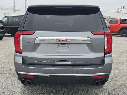 Used 2021 GMC Yukon XL Denali w/ Denali Premium Package image 4