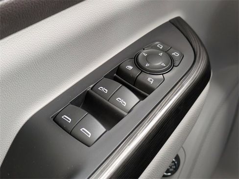 Used 2023 GMC Acadia SLT w/ Technology Package image 30